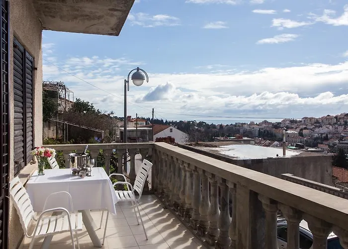 Guest House LinaHostel